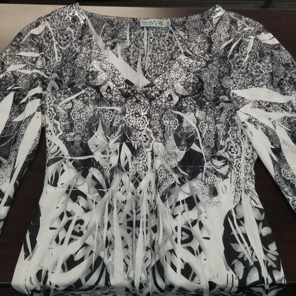 Unity Dressy Top Black White Size M